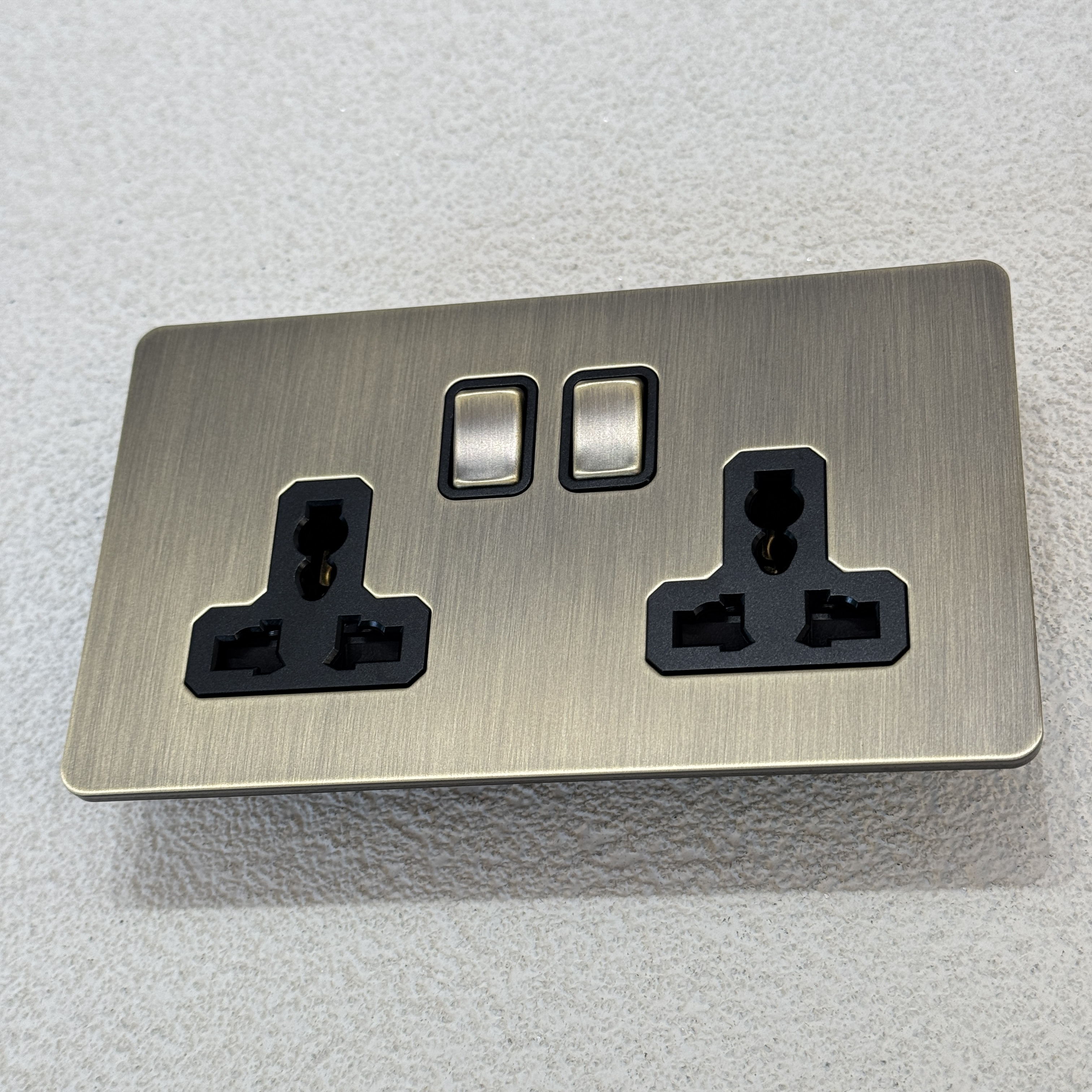 double 1 gang MF universal socket
