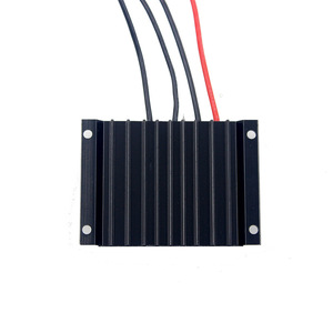12V 24V Auto IP68 Impermeable PWM Controlador de carga solar Panel solar Batería Regulador inteligente para Sistema Solar Caravana Barco - Product Image 5