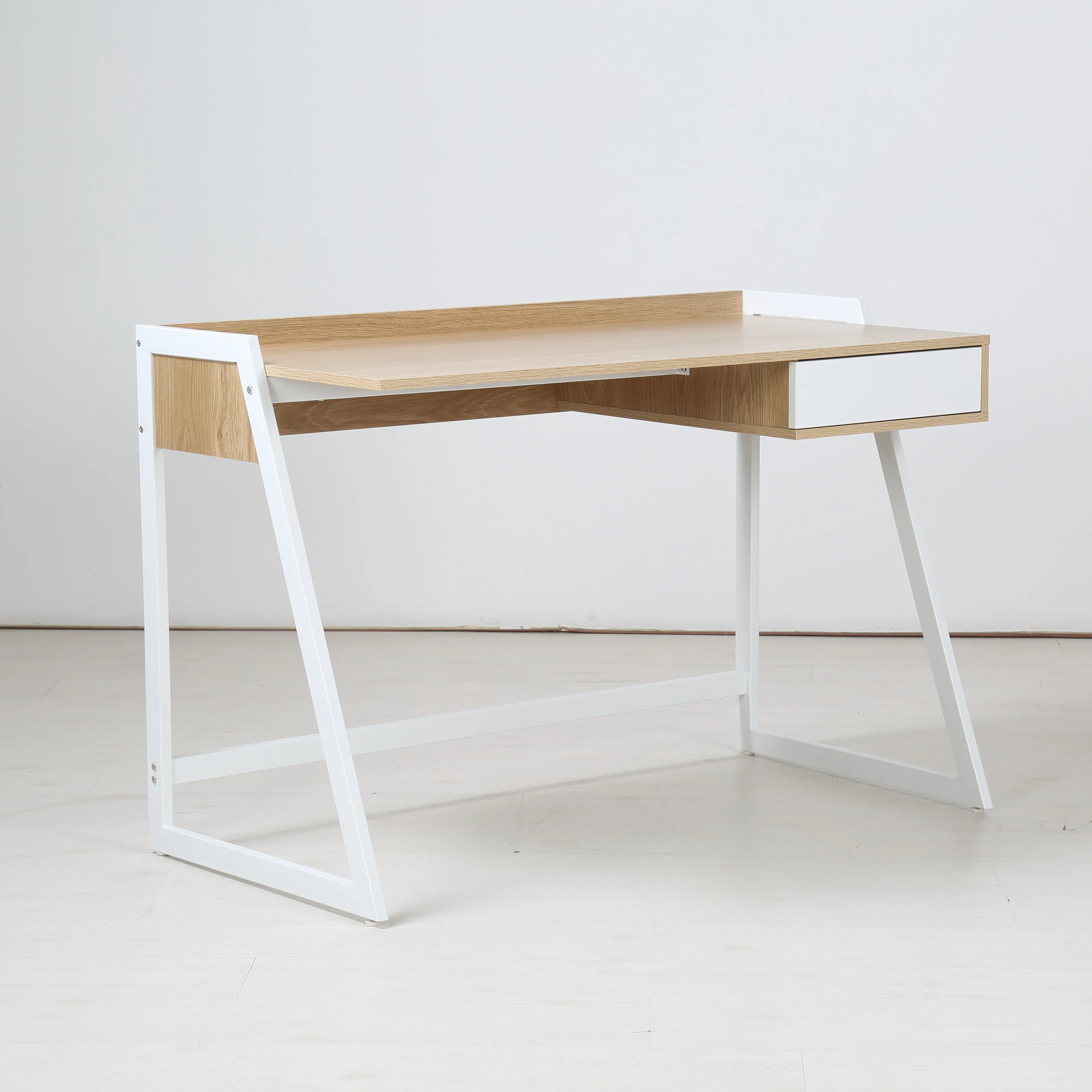 Design moderno olde (de look storage tavolo da ufficio moderno in vetro con piano in vetro e scrivania con ripiano in metallo