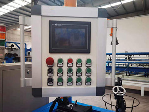 Máquina ciclónica completamente automática para hacer malla galvanizada, máquina para hacer red de hierro, máquina para cercas de alambre - Product Image 2