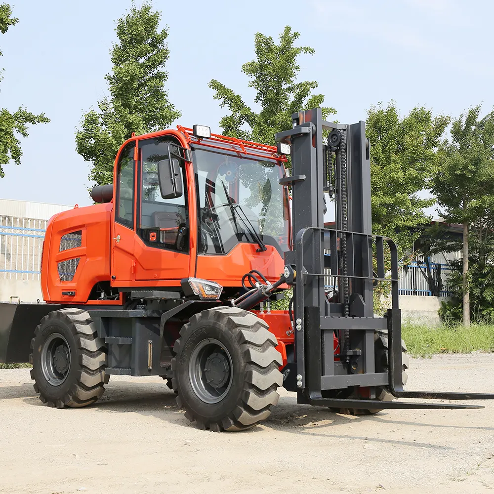 Vente en gros de chariots élévateurs diesel 4x4 3.5 tonnes 5,0 tonnes chariots élévateurs tout terrain portables à 4 roues motrices pour l'extérieur