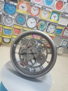 Bán buôn tùy chỉnh mới hấp dẫn mộc mạc nước lớn lớn Nhựa di chuyển bánh xe đồng hồ treo tường - Product Image 3