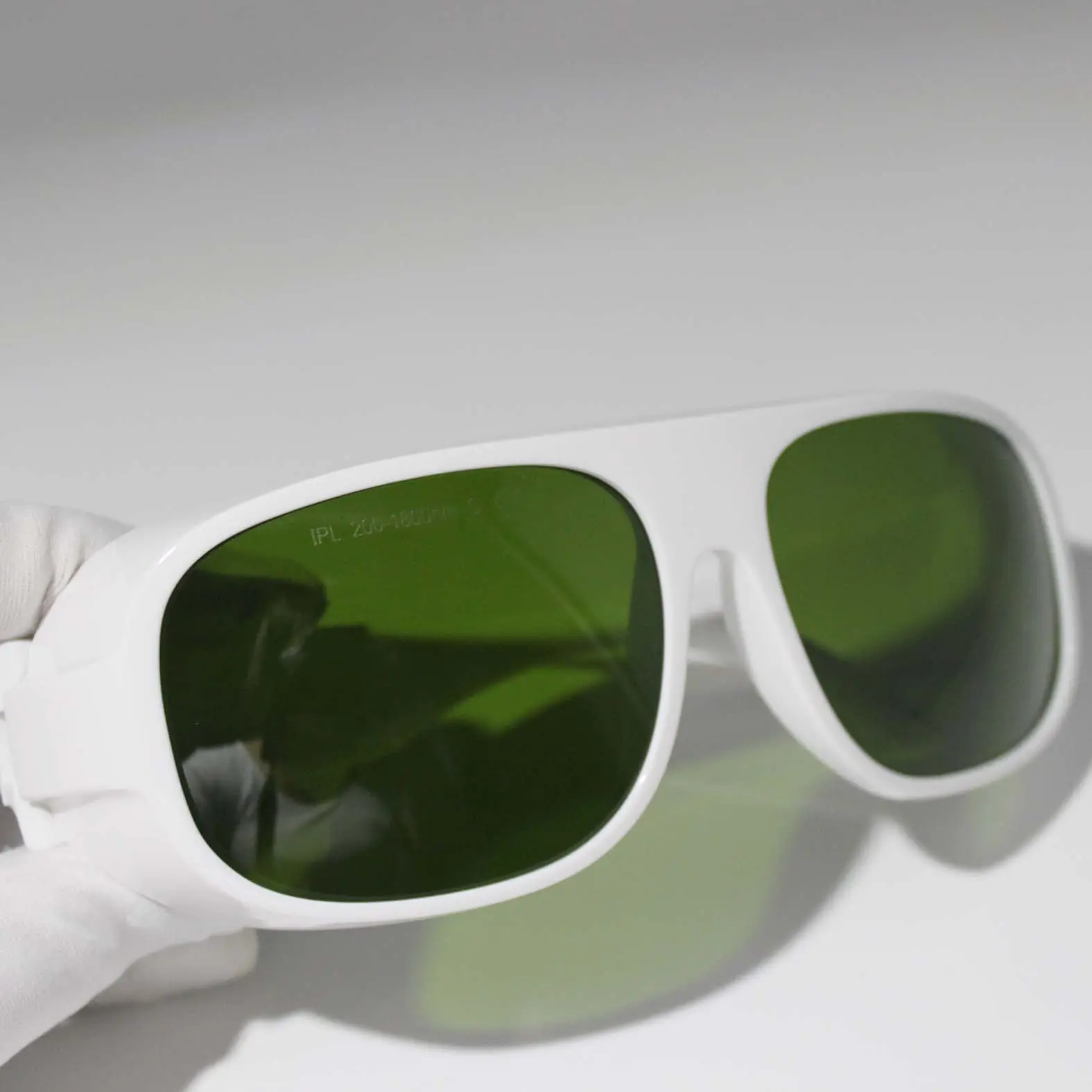 도매 IPL 기계 산업 #52 IPL 200-1400nm 투과율 10% 레이저 보호 안경