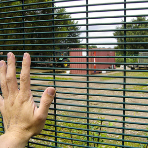 Custom Wire <strong>Mesh</strong> Malaysia 358 <strong>Fence</strong> Anti Climb <strong>Mesh</strong> Security <strong>Fence</strong> Panel Galvanized <strong>Fence</strong> Prison Security <strong>Mesh</strong> Panel - Product Image 5