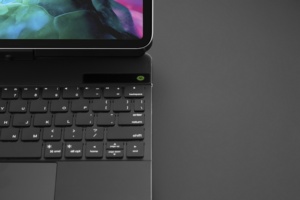 可折叠智能无线键盘，带触摸板磁性魔术蓝牙无线键盘适用于iPad Pro 11英寸 - Product Image 5