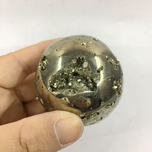 Toptan doğal kaba kristal bakır pirit cilalı chalcopyrite cevheri şifa kristal top