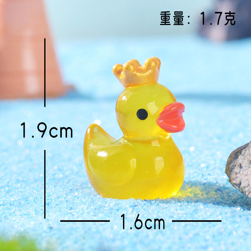 Cool duck-golden crown