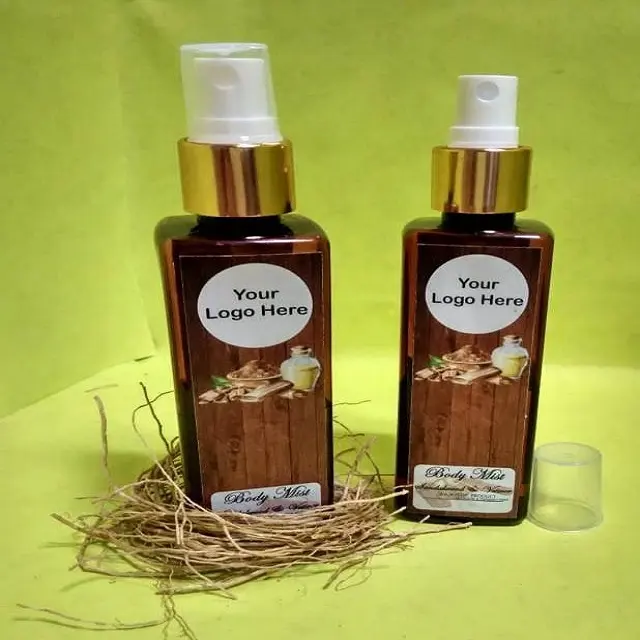 18. Cendana Alami Berlabel Pribadi dan Parfum Kabut Vetiver Dalam Botol Plastik dengan Pompa Semprot Halus