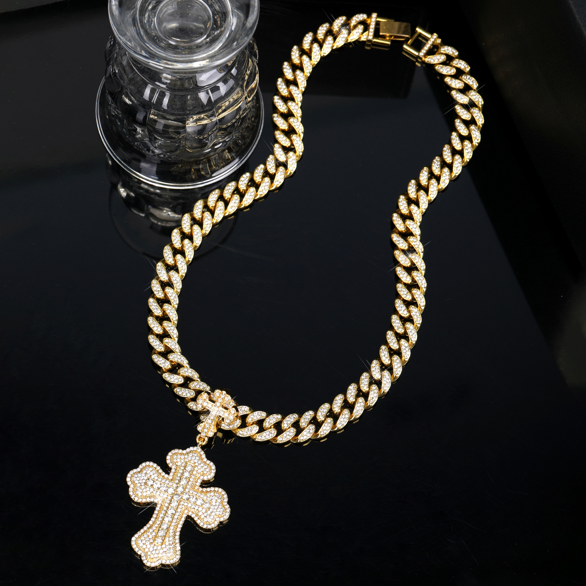 F pendentif or avec chaîne