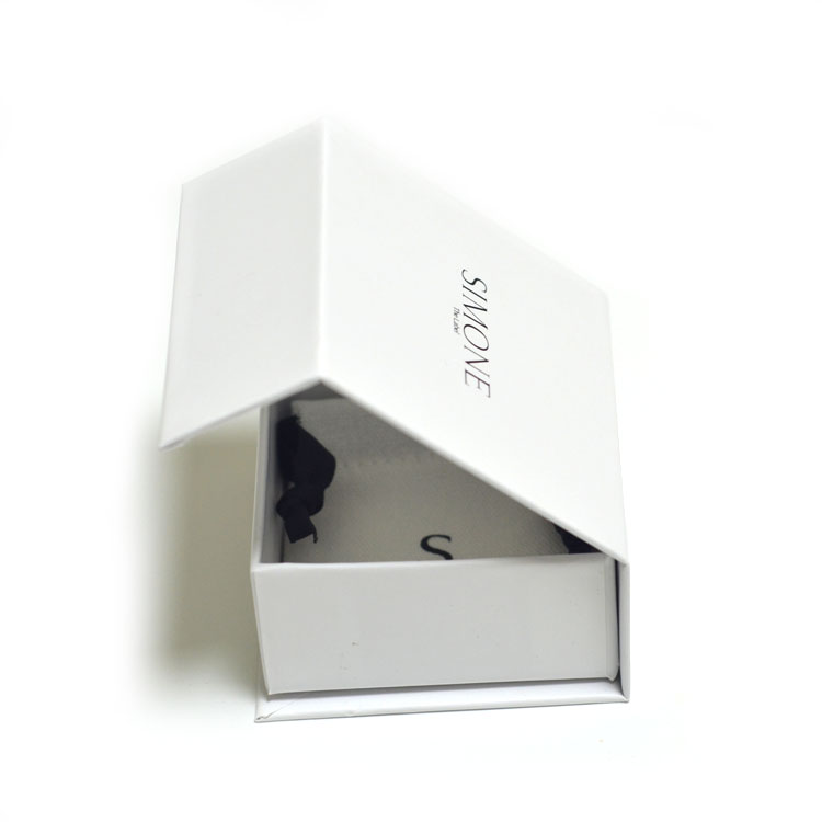 Blanc 4