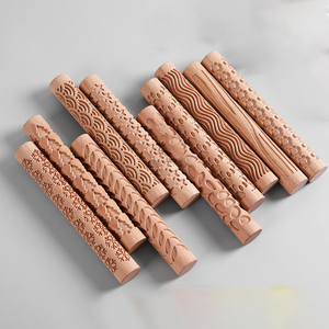 Tùy Chỉnh <span class=keywords><strong>Mini</strong></span> 8 Inch Dập Nổi Cán Pin Nhà Bếp Bằng Gỗ Công Cụ Dập Nổi <span class=keywords><strong>Cookie</strong></span> Mô Hình Giáng Sinh Kid Cán Pin - Product Image 2