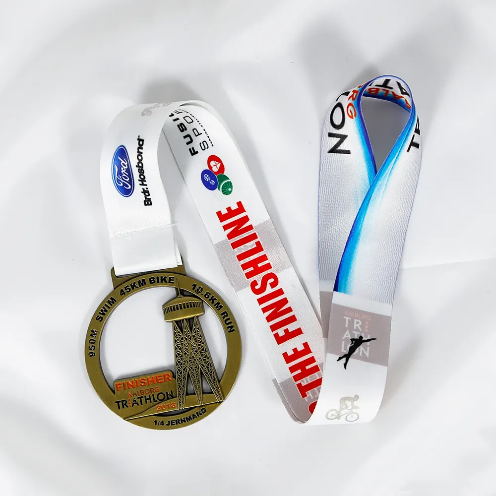 Progetta il tuo in lega di zinco 3D da corsa Karate Boxing calcio calcio Taekwondo in metallo medaglie di metallo