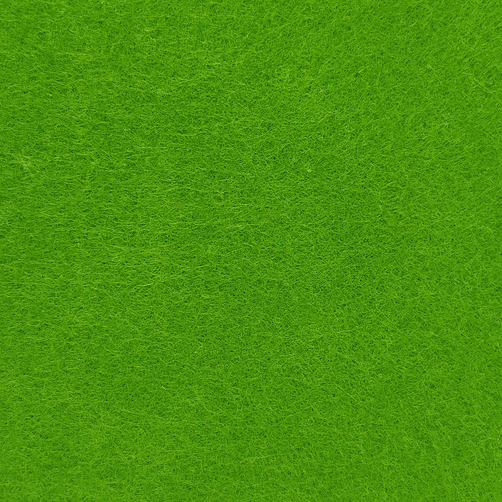 U002