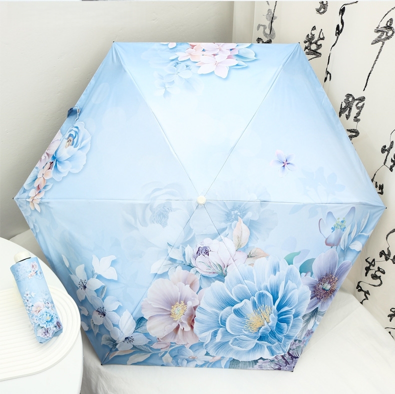 Grande fleur bleue
