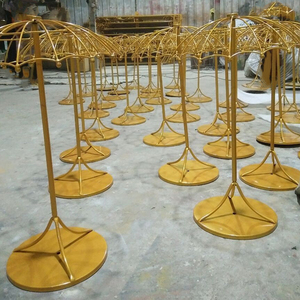 热销金属伞铁艺花架婚礼中心和桌子装饰品批发