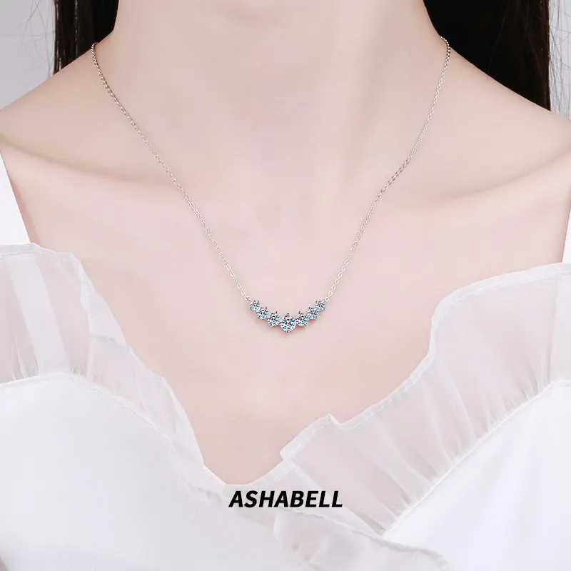 Plateado PT950 simple en forma de U D color moissanite colgante s925 collar de plata esterlina para mujer