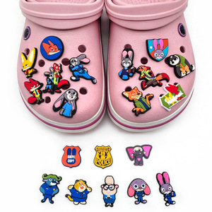 Hot bán PVC Giày Charms dễ thương phim hoạt hình zootopi phong cách Phụ Kiện Giày Judy và Nick giày trang trí cho người hâm mộ - Product Image 2