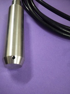 Sensor transmisor de nivel sumergible para pozo profundo o nivel de tanque, salida de 4-20Ma, 0.-5V,0-10V - Product Image 3