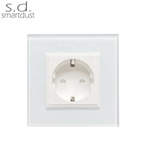 Smartdust EU Type 86 Interruptor de pared universal Smart Europe de vidrio templado con enchufe de alimentación 16a y conectividad NFC - Product Image 1