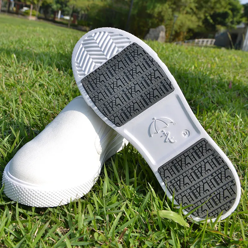 Prezzo di fabbrica Sneakers da uomo personalizzate in tela traspirante estive scarpe da corsa alla moda Slip-On Design