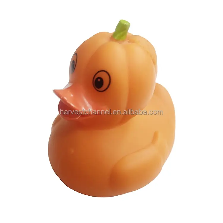 Pvc plastique flottant en caoutchouc canards nouveauté en vrac logo personnalisé bébé jouet de bain jaune dessin animé halloween citrouille canards en vinyle