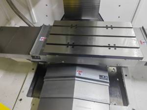 RY-T6 CNC 3 assi lineare guida verticale centro di lavorazione Robodrill fresatura con sistema di controllo Fanuc BT30 mandrino conicità - Product Image 5