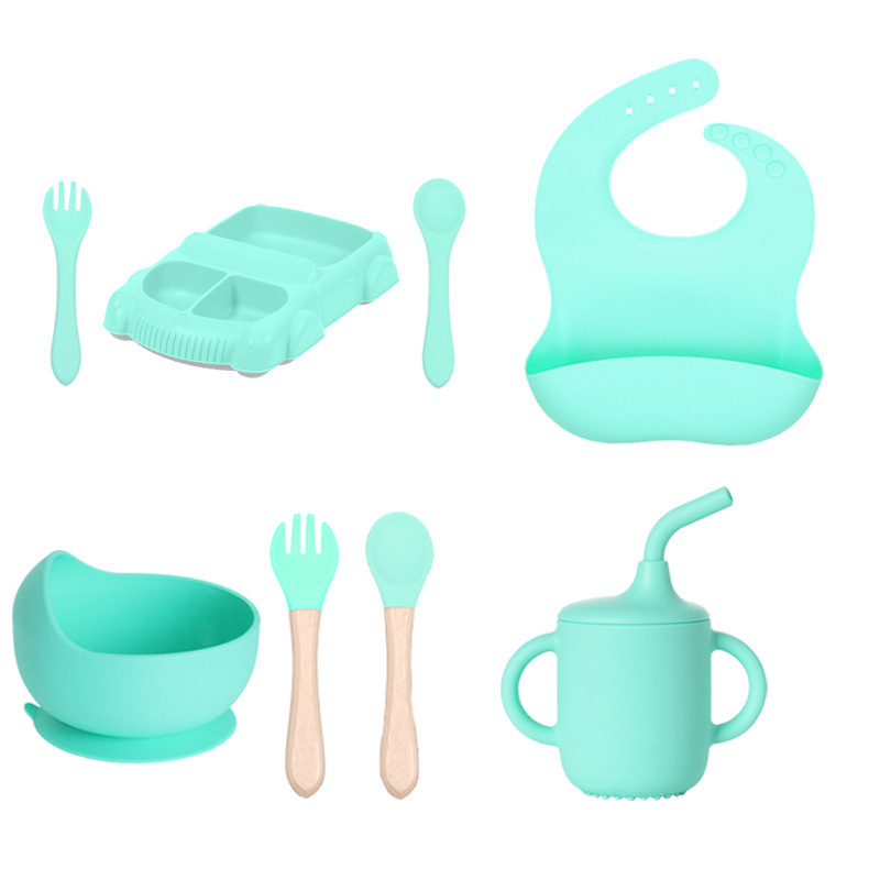 Juego de platos llanos azules de 8 piezas.