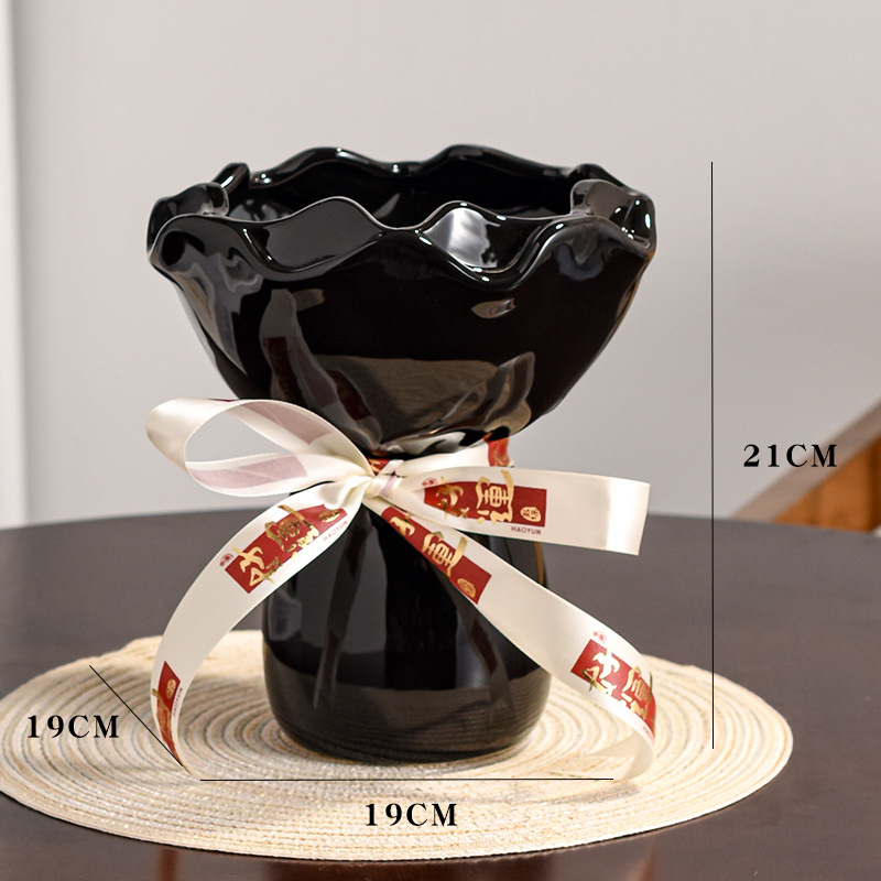 Obsidian black large vase complimentary ribbon