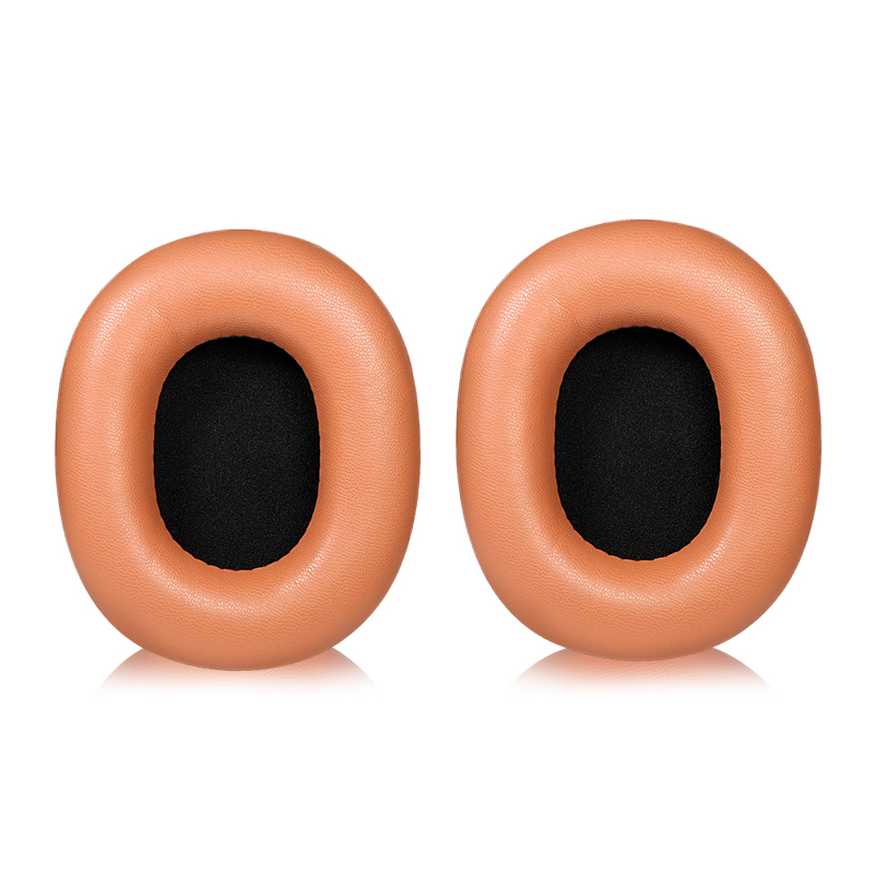 1 oreillette en cuir protéiné orange.