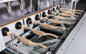 El modelo más nuevo de 2025 de la máquina de cuidado de madera Cnc 5 Axis Cnc Machine para la fabricación de muebles - Product Image 3