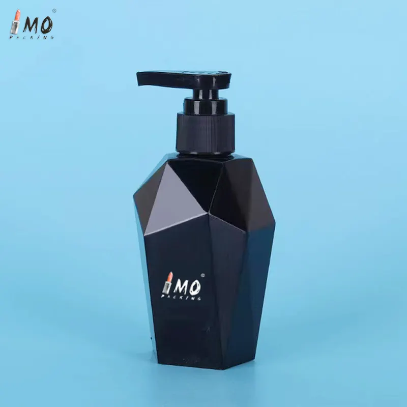 Leere schwarze Shampoo flasche mit einzigartiger Form und Schaum pumpe