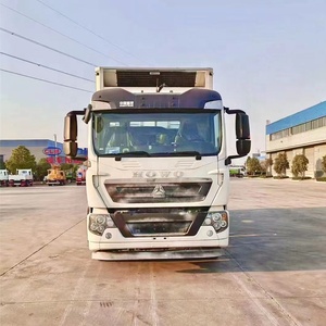 Sinotruk Howo 4x2 Caminhão De Transporte De Gado Liga De Alumínio Pourtry Day Old Chick Caminhão De Transporte - Product Image 3