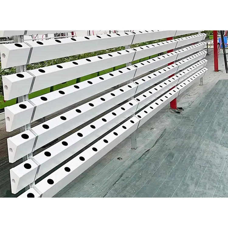 Nuevo DISEÑO DE PVC NFT jardín interior Sistema hidropónico vertical para el cultivo de hortalizas de fresa