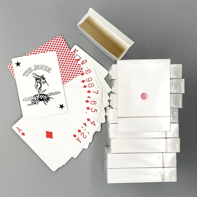 Jeu de cartes à jouer à impression quatre couleurs double face personnalisé en usine professionnelle dans le poker en vrac