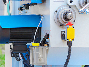 X5036A Mini Vertikale Manuelle Metallfräsmaschine Universelles Design 220V Spannung Manuelle Fräsmaschinen - Product Image 3