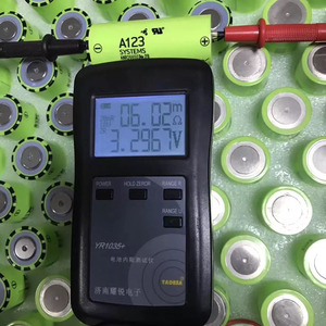 高C速率A123 26650可充电Lifepo4 Akku Bateria 3.2V 3.3V 2500毫安时圆柱形锂离子手电筒电池
