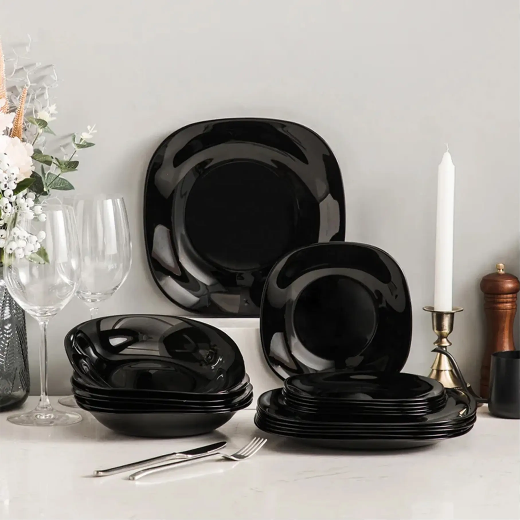 베스트 셀러 맞춤형 크기 유리 그릇 접시 전통 스타일 블랙 오팔 유리 사각 그릇 및 플랫 플레이트