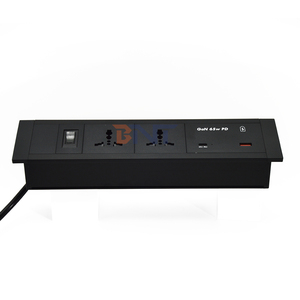 实用嵌入式电源插座，带65w快速充电USB A + C端口，人性化设计，安装方便 - Product Image 1