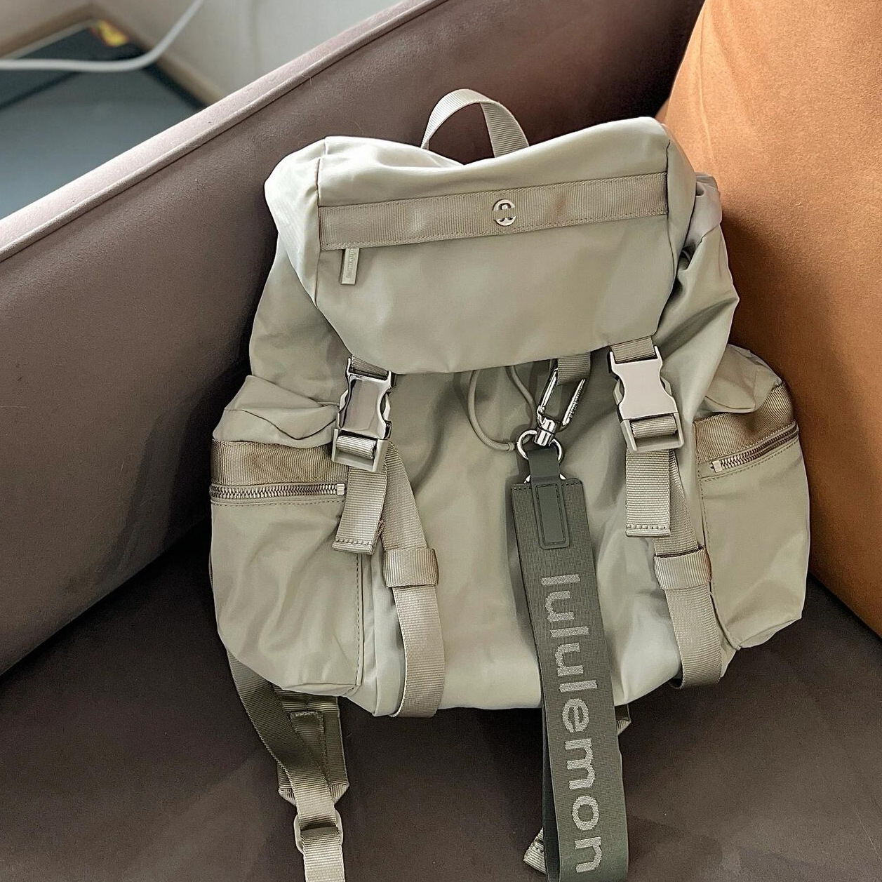14L linen backpack