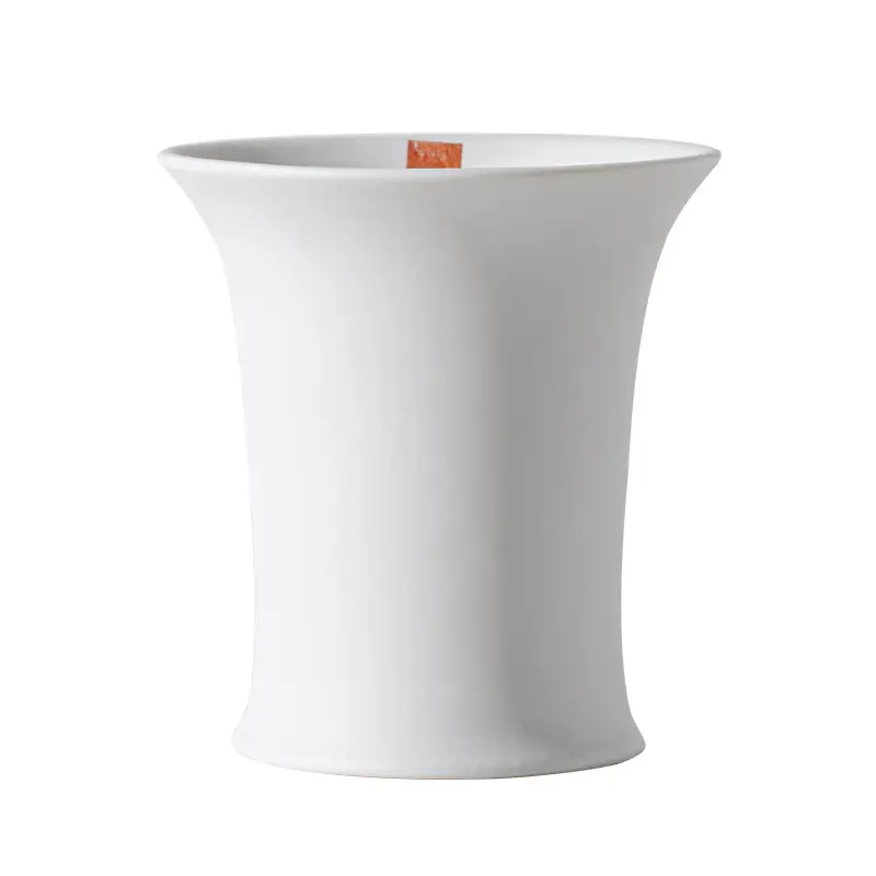 Vente chaude Nordique Simple De Luxe En Céramique Blanche Bougie Pot Vide Bougeoir Avec Logo Personnalisé En Gros Vide Bougeoir