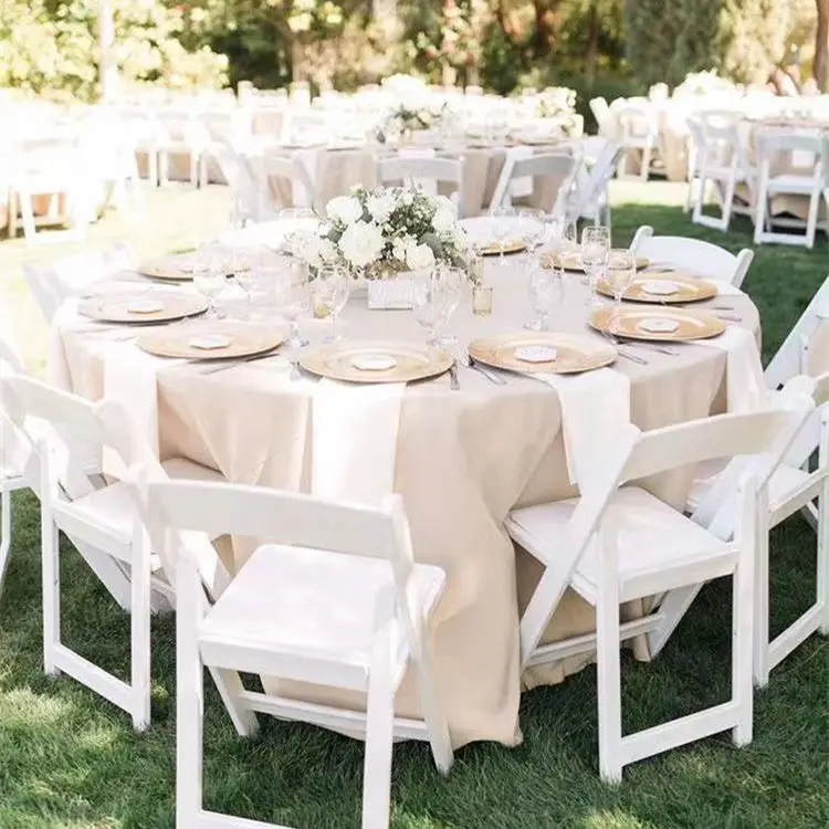 Vendita calda di design impilabile ristorante banchetto Hotel mobili bianco matrimonio in plastica sedia pieghevole