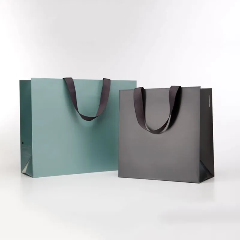 Lüks moda özel boyut toptan düğün kağıt hediye çantası üreticileri