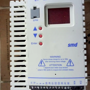 Esmd302l4txa Stock originale per la programmazione PLC e il controllo industriale con interfaccia di comunicazione RS485 - Product Image 1