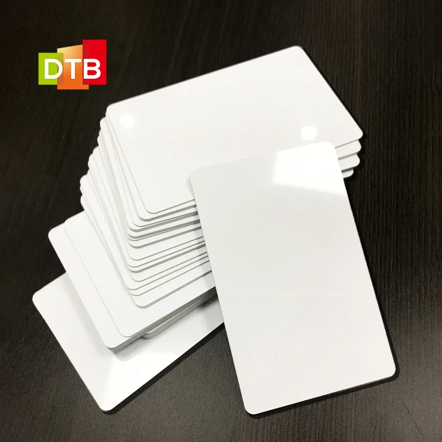 Stampabile 13.56Mhz NFC Blank Card RFID Ntag213/Ntag215/Ntag216 Card White Smart rescrivibile PVC ID/IC Card