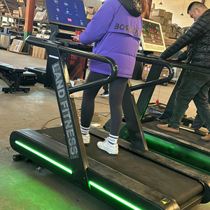 Niedriger Preis Großhandel Fitness geräte Laufband Preis 23,8 "Display mit 4 Lauf modus Kommerzielles Laufband mit austauschbarem Bildschirm