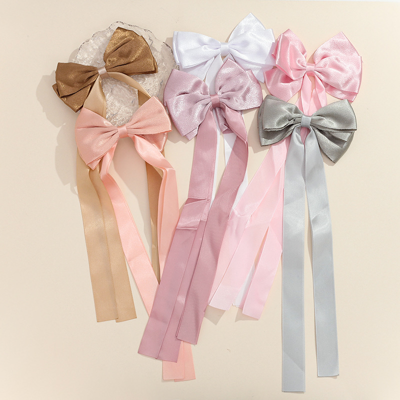 3.Noeud en satin - Ruban long