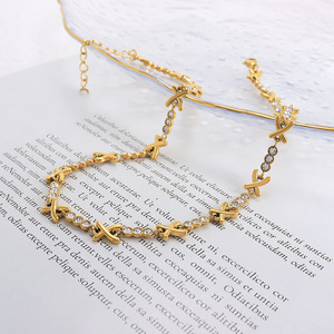 Özelleştirme mevcut paslanmaz çelik kristal X Link zinciri kolye altın kaplama kadınlar için zarif tasarım koleksiyonu - Product Image 3
