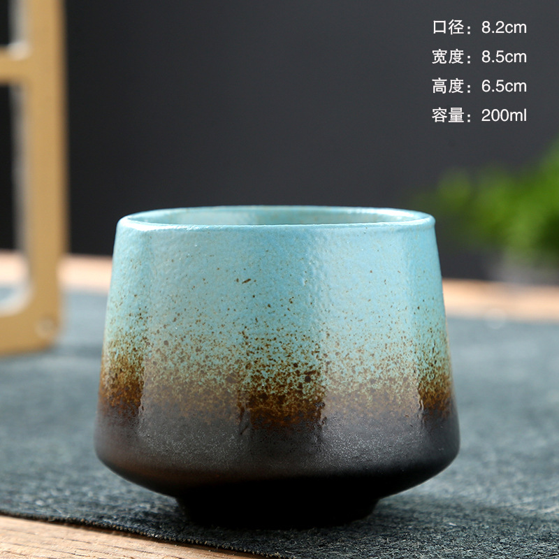 Cylinder cup - gradually blue