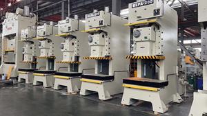 Punzonadora de láminas CNC DE FÁBRICA DE China, nueva máquina de prensa neumática CNC para producción de piezas pequeñas, aerodinámica completa