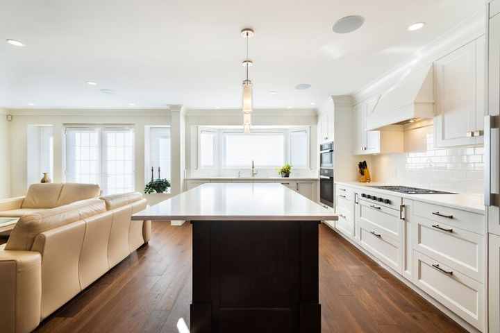 Kabinet dapur pintu Panel pengocok kayu putih mewah kabinet kustom mendukung kustomisasi seluruh rumah